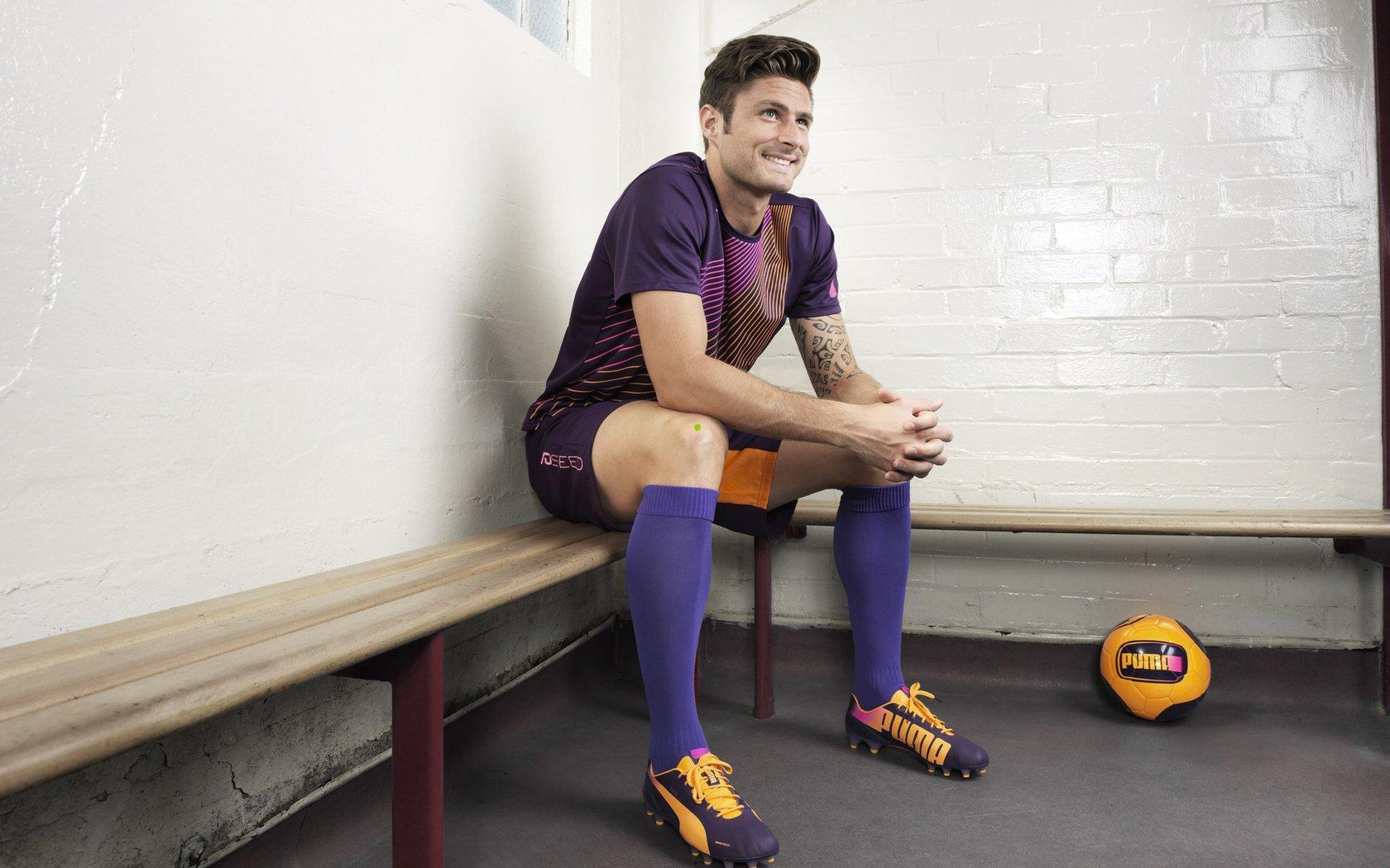 开云权威入口-C罗赛后狂喜发文！三战全胜开启辉煌征程，球队豪言渴望更多荣耀