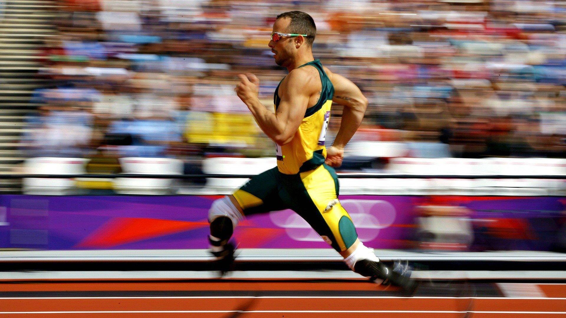 媒体人谈杨瀚森速度争议，球迷嫌弃背后，篮球智慧是否被低估？