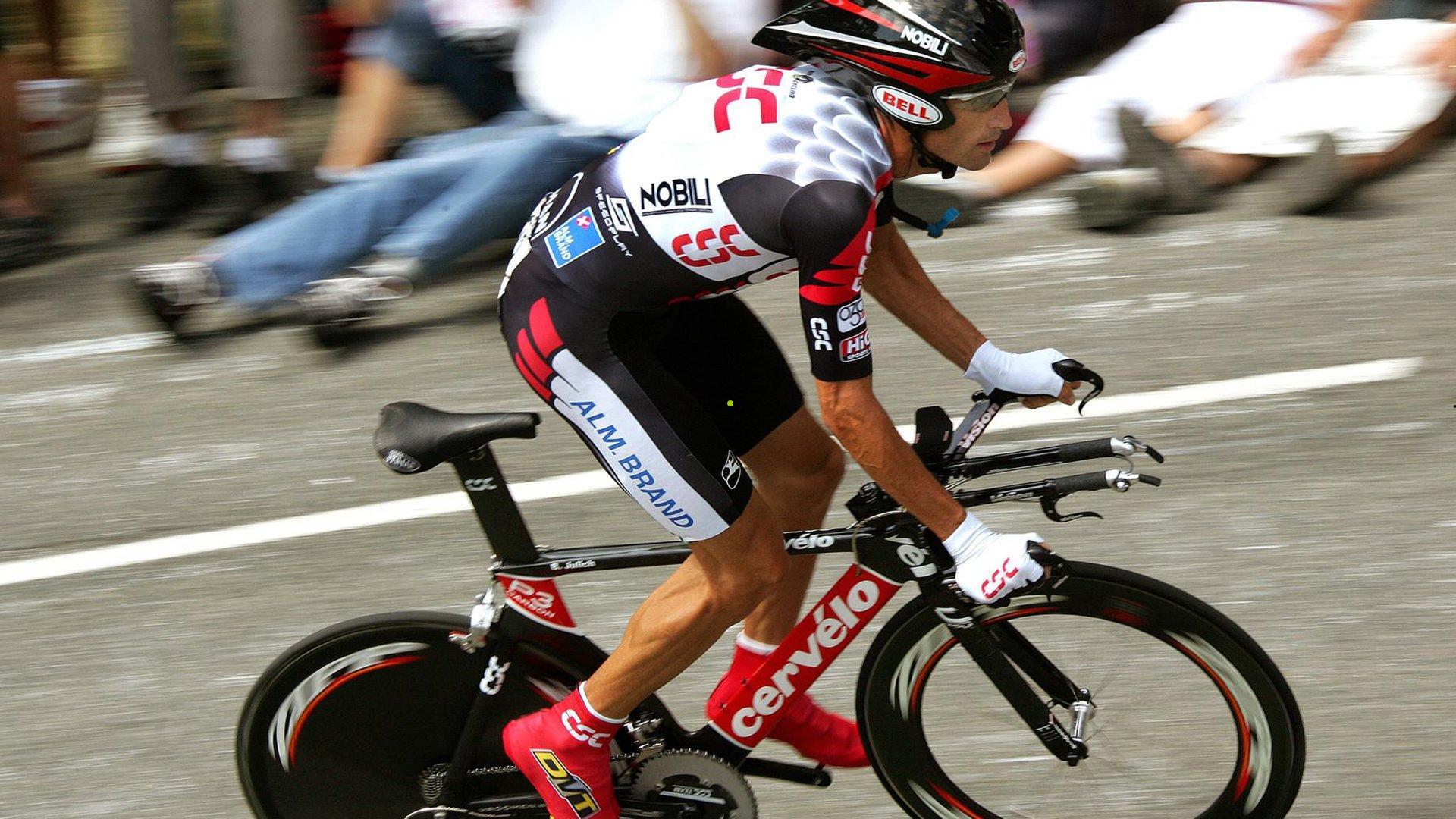 跟队记者透露阿方索-戴维斯康复顺利，预计十一月二十二日左右重返赛场